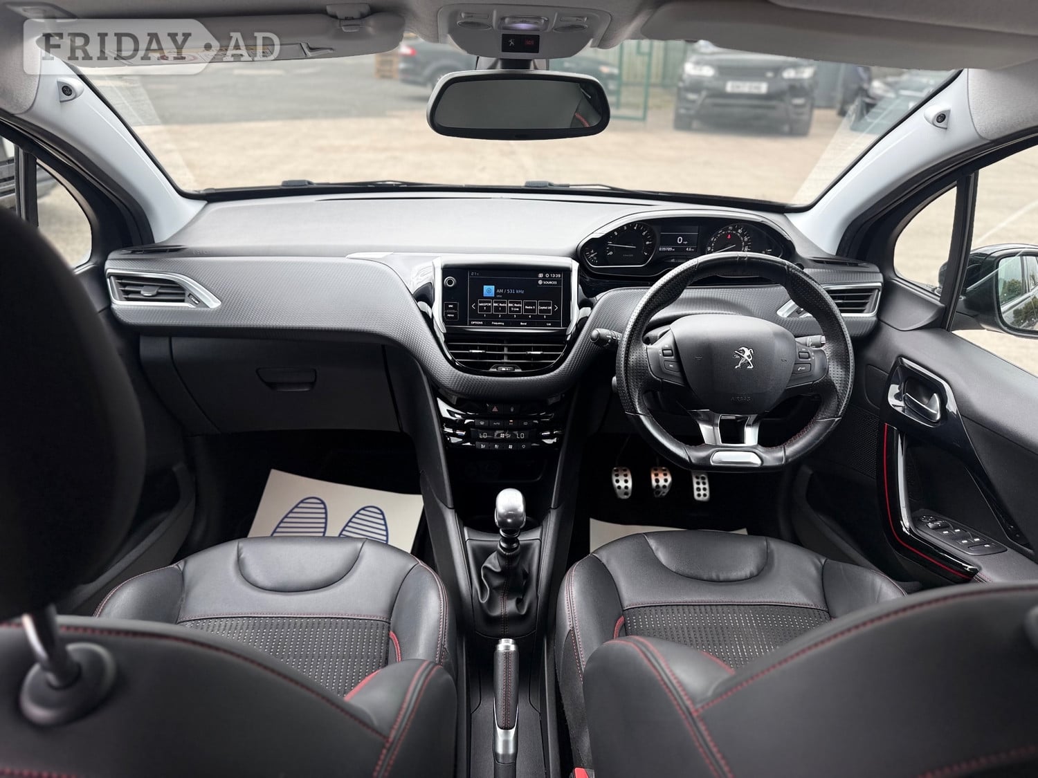 [ berth ]Peugeot 208