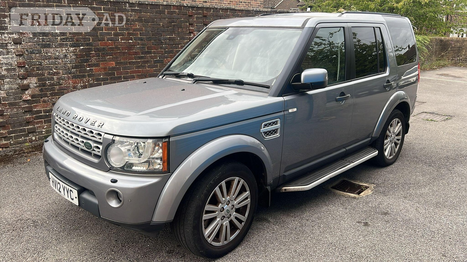 [ berth ]Land Rover Discovery 4