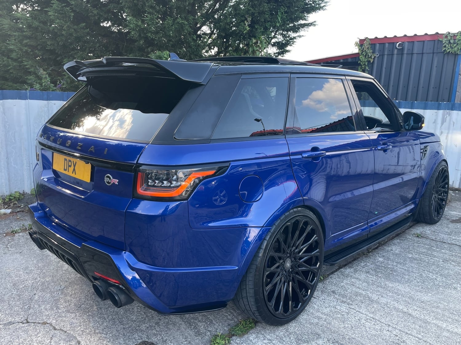 [ berth ]Land Rover Range Rover Sport