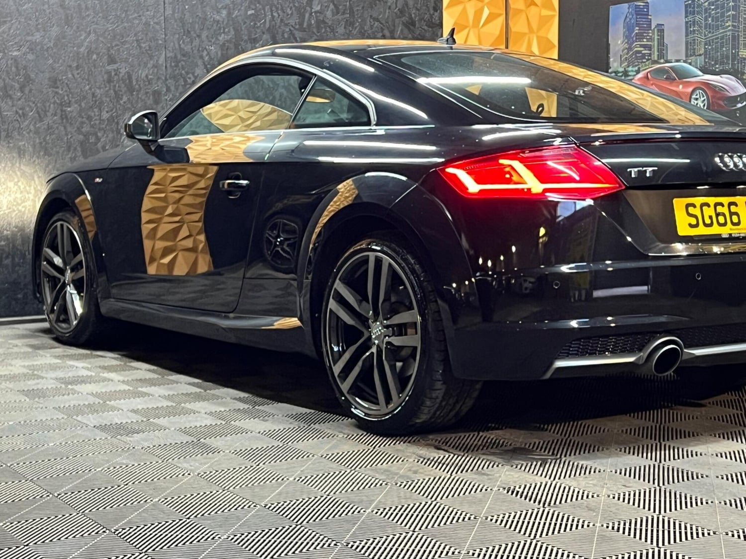 Audi TT 2016 - Cars in Halifax