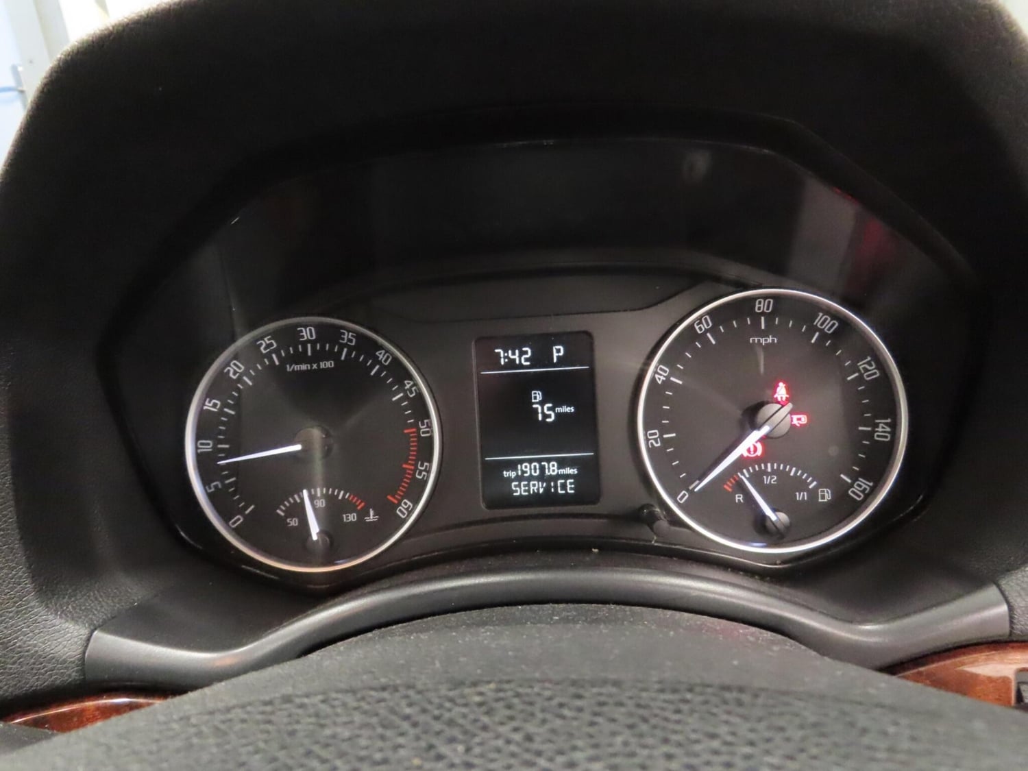 Skoda Octavia 2011 - Cars