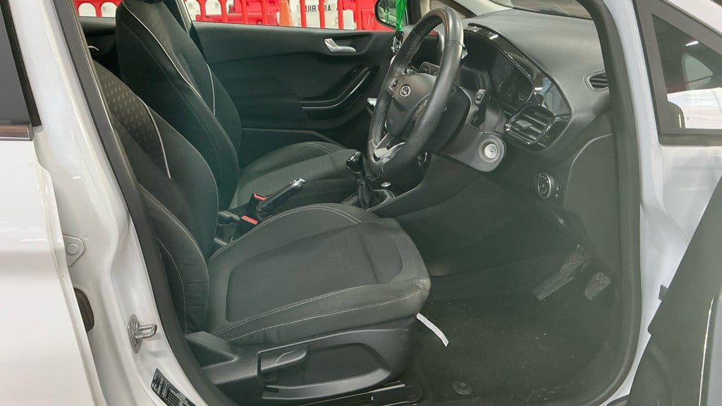 Ford Fiesta 2019 - Cars in Broxbourne