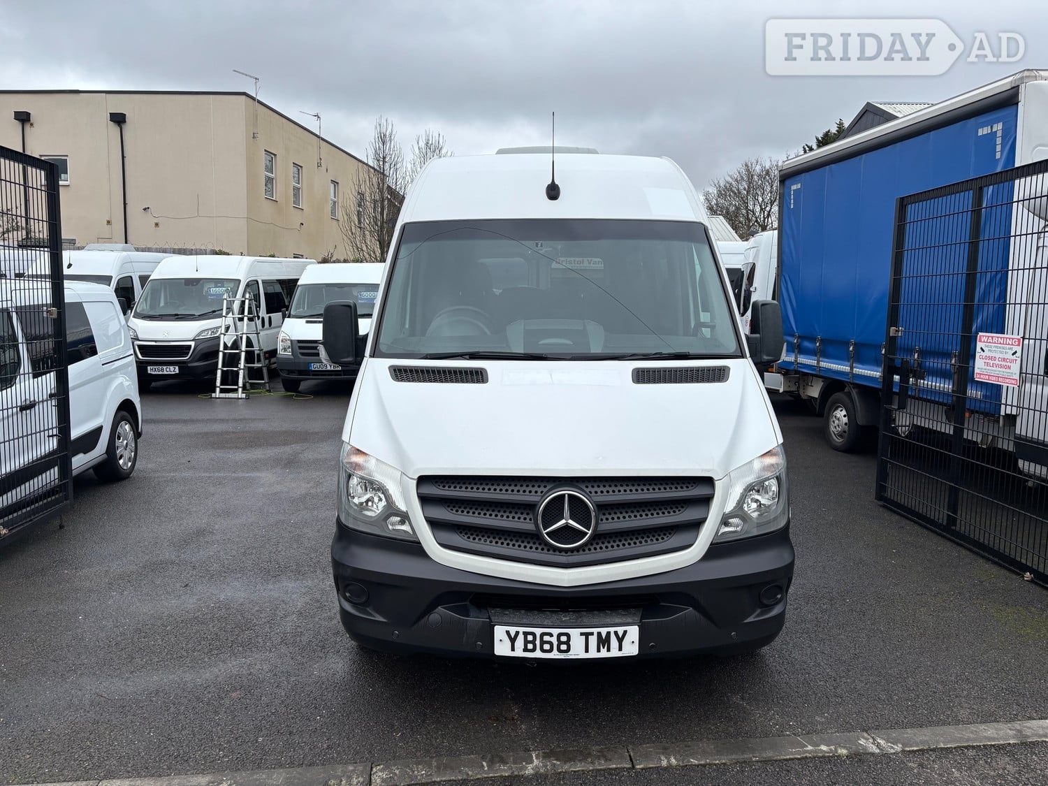[ berth ]Mercedes-Benz Sprinter