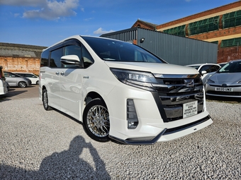 Toyota Voxy 2018