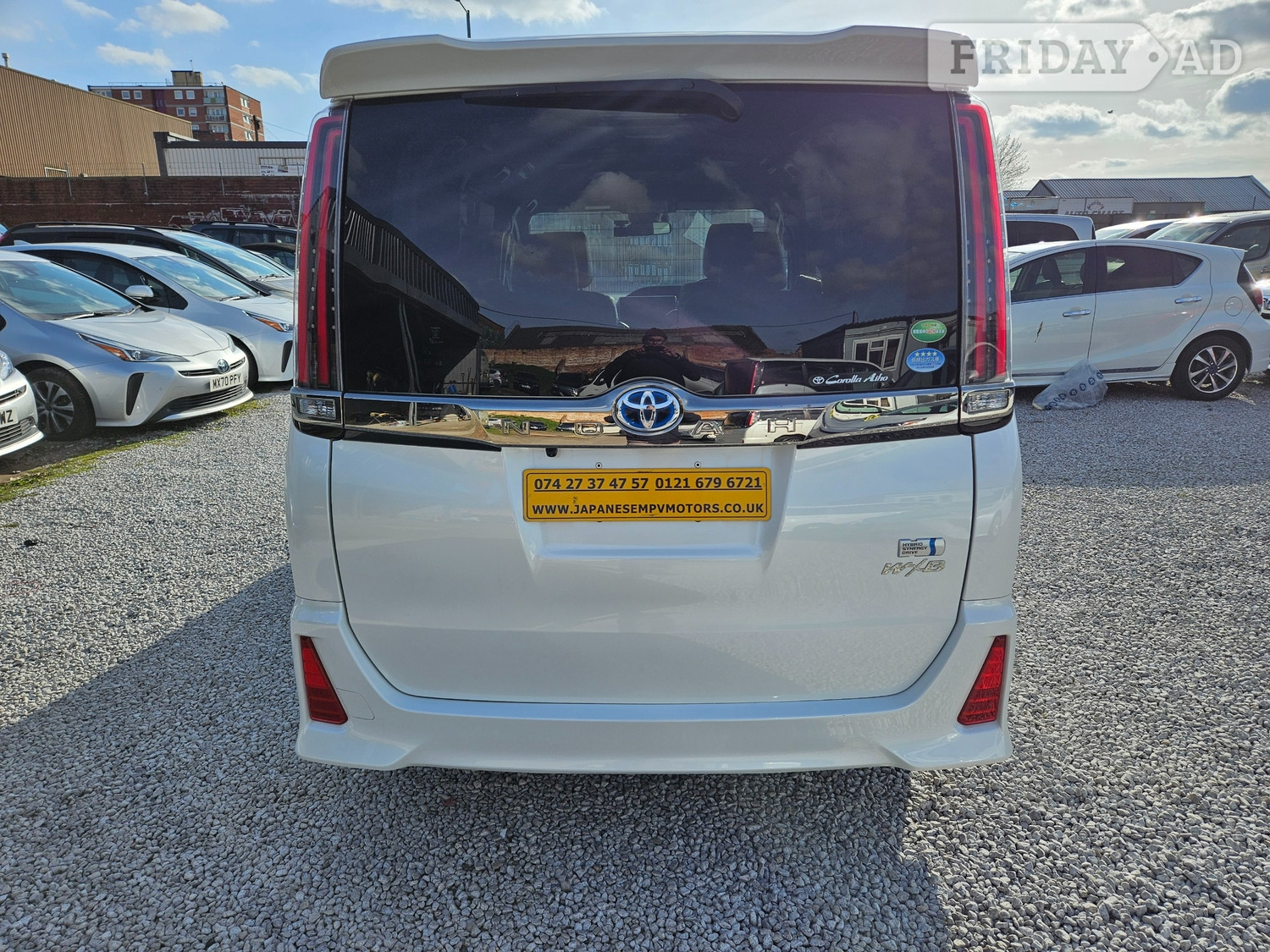 Toyota Voxy 2018 - Cars in Birmingham