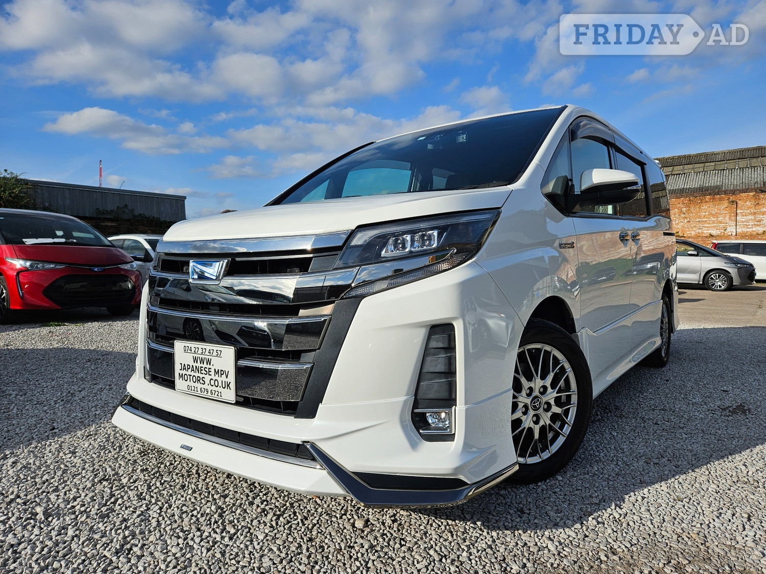 Toyota Voxy 2018 - Cars in Birmingham