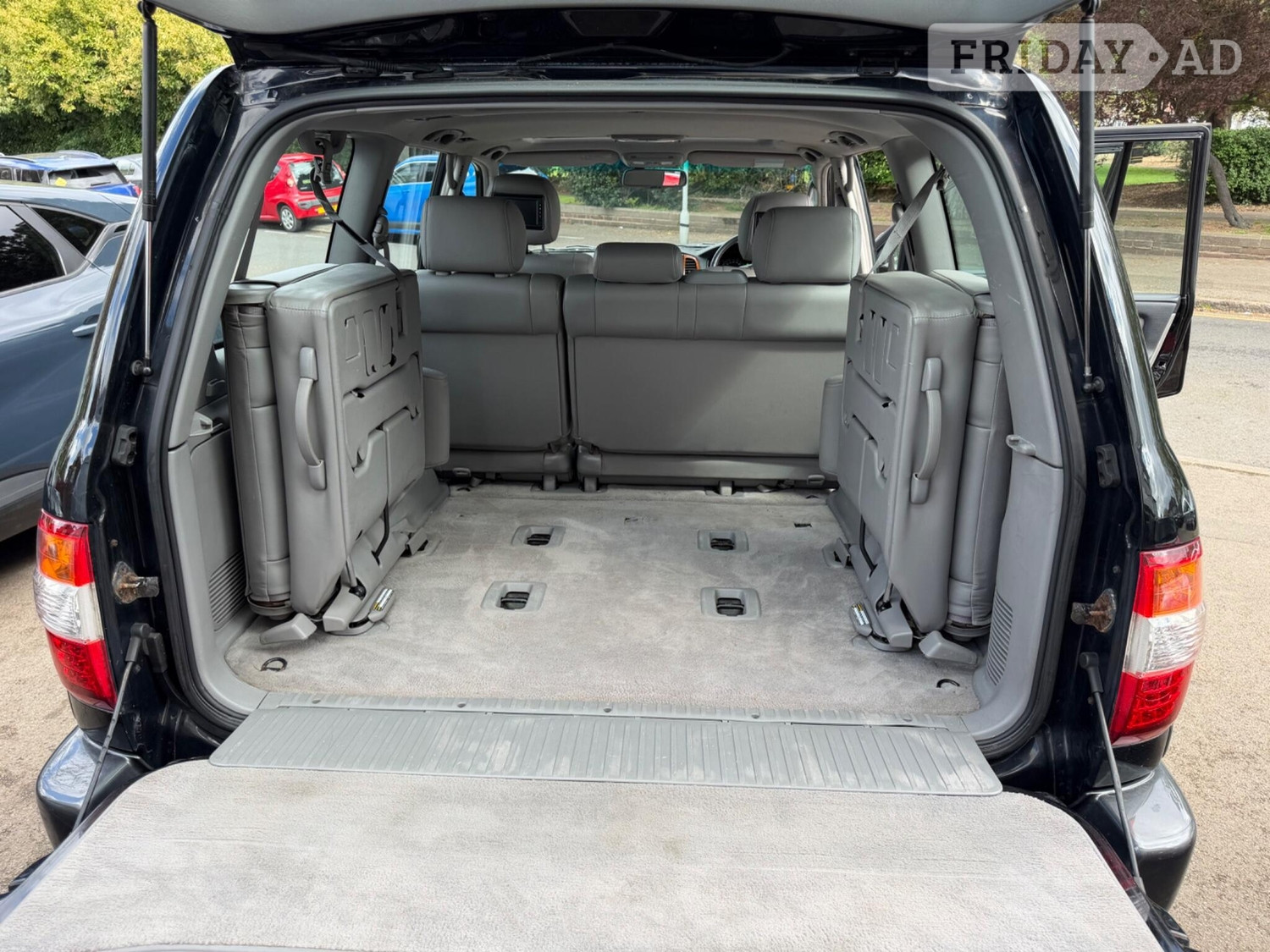 Toyota Land Cruiser Sutton