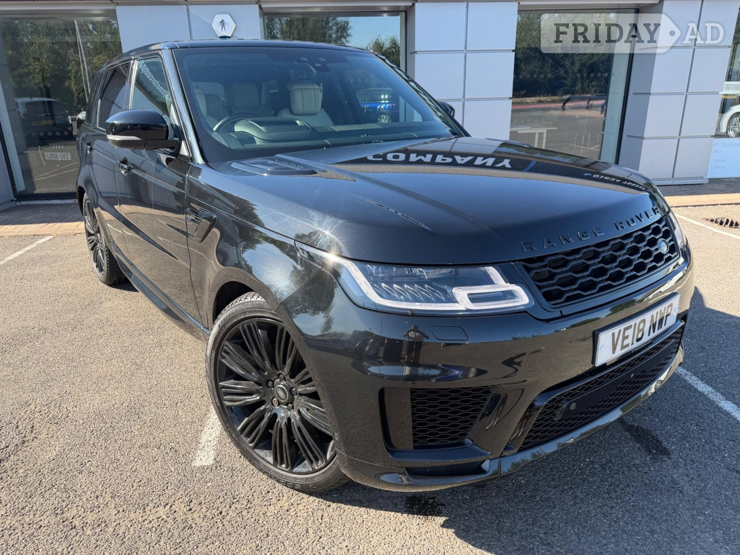 [ berth ]Land Rover Range Rover Sport