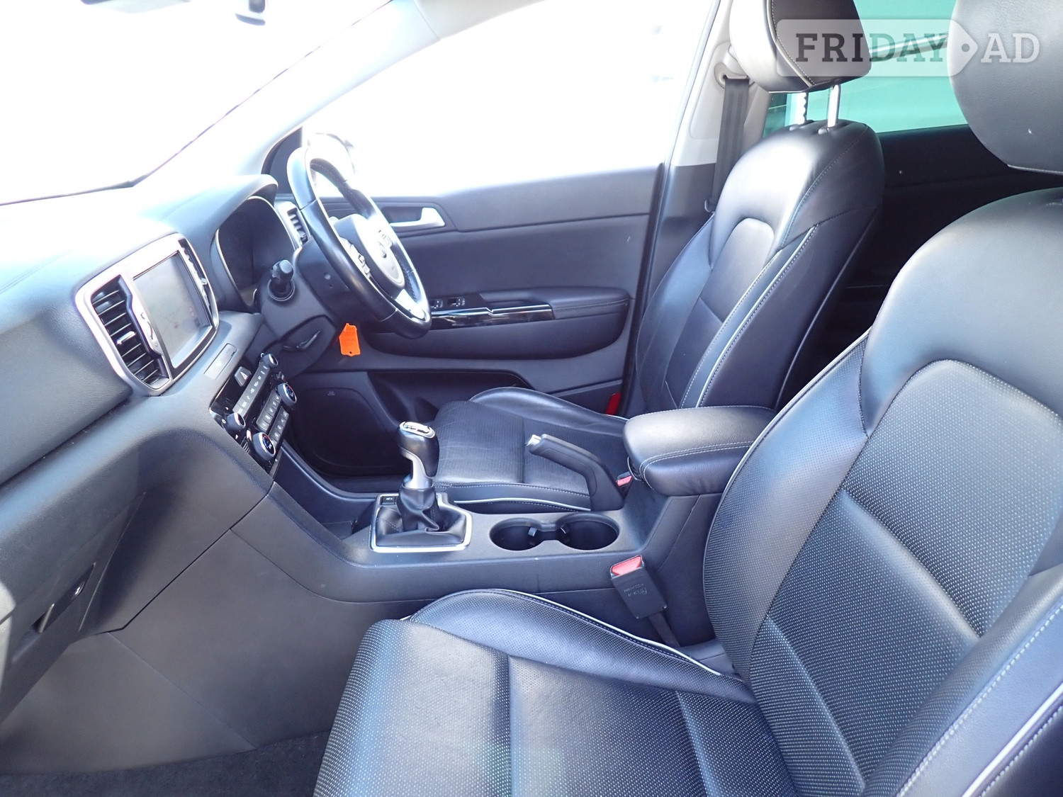 [ berth ]Kia Sportage
