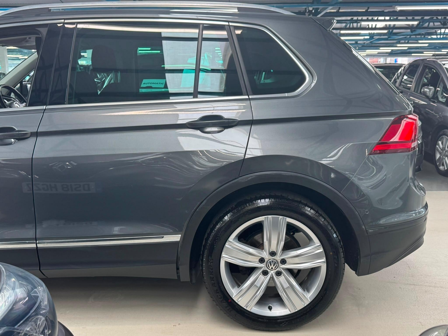 Volkswagen Tiguan 2020 - Cars