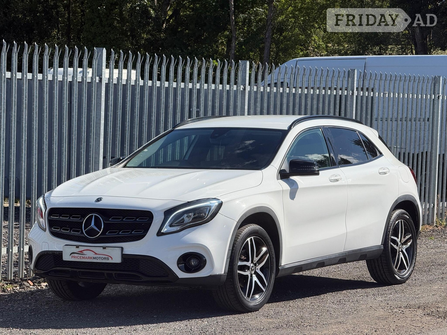 [ berth ]Mercedes-Benz GLA