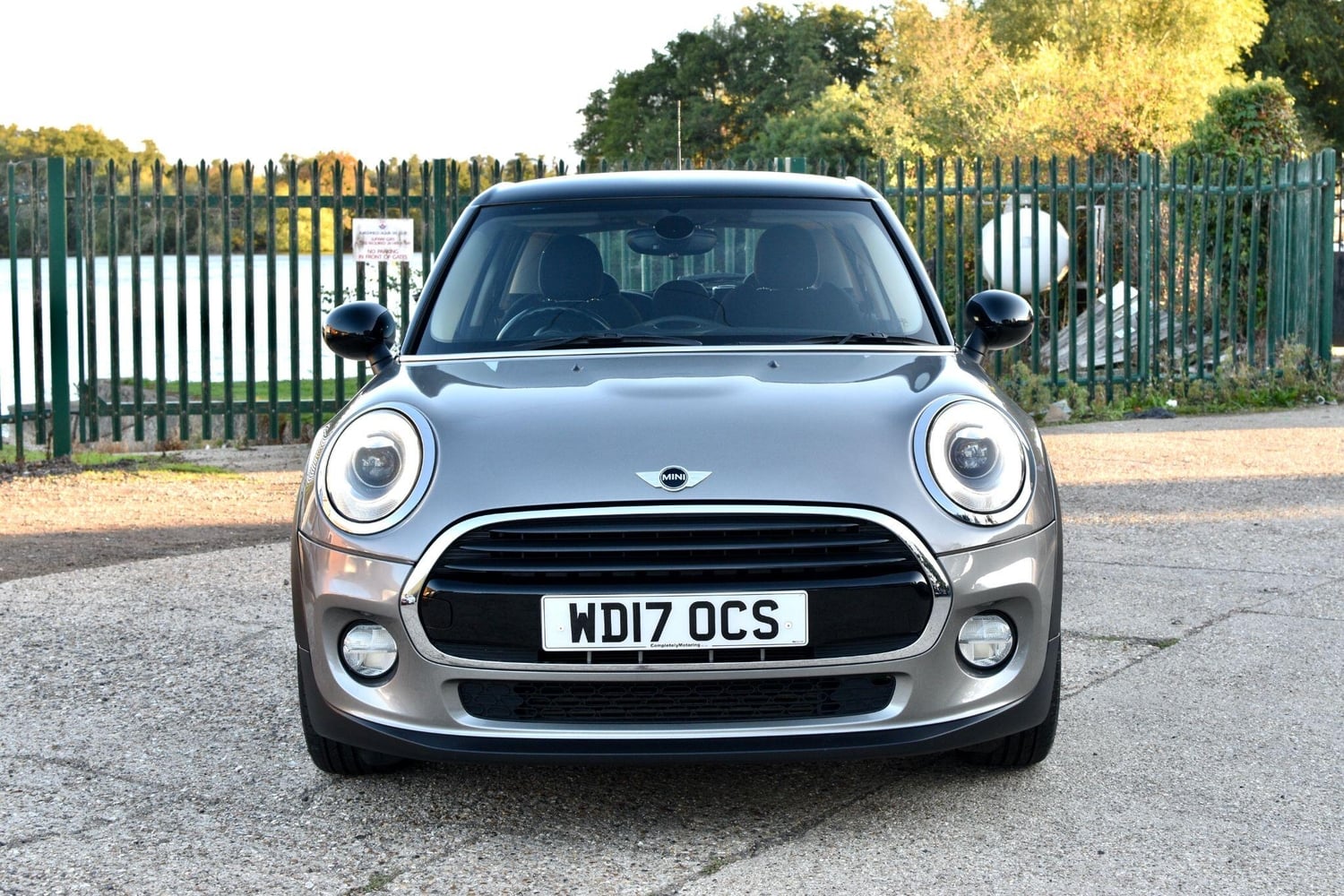 [ berth ]Mini Hatch