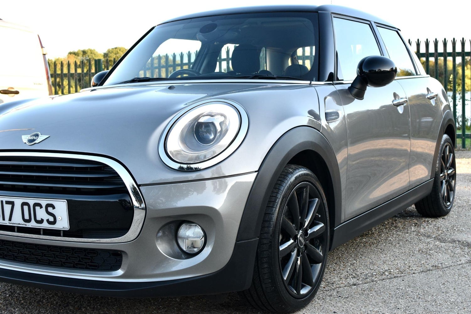 Mini Hatch 2017 - Cars in Reading