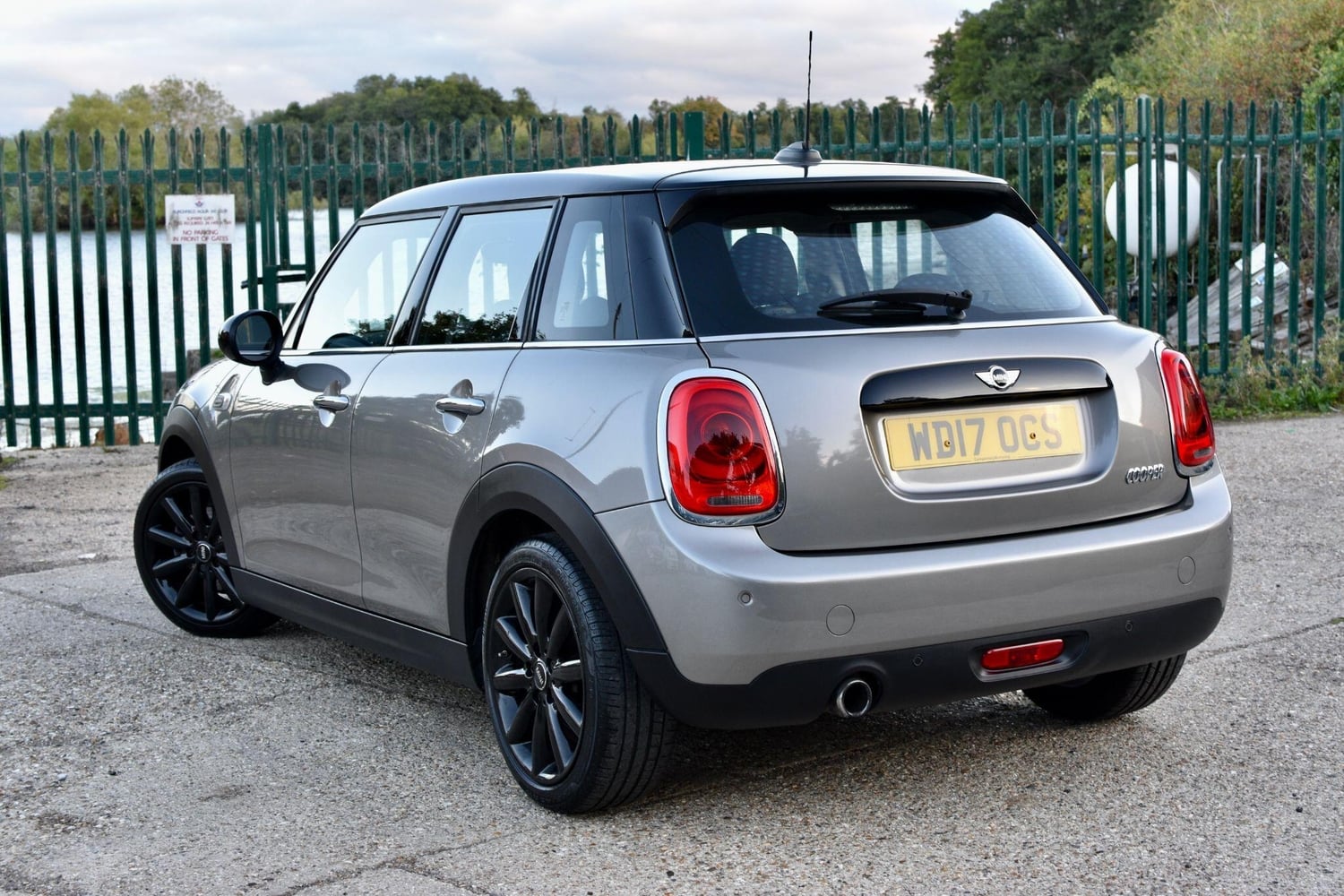 Mini Hatch 2017 - Cars