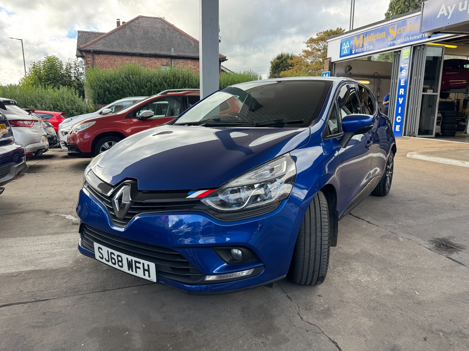 [ berth ]Renault Clio