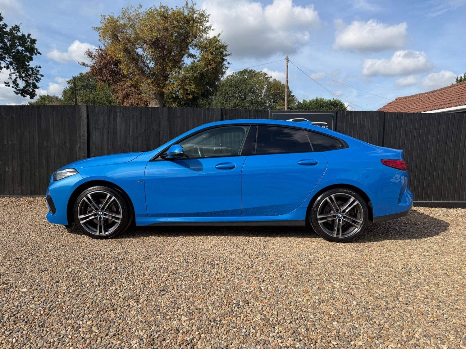 [ berth ]BMW 2 Series