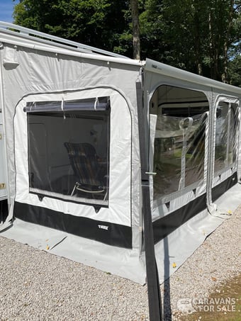 Thule Omnistor Safari Room