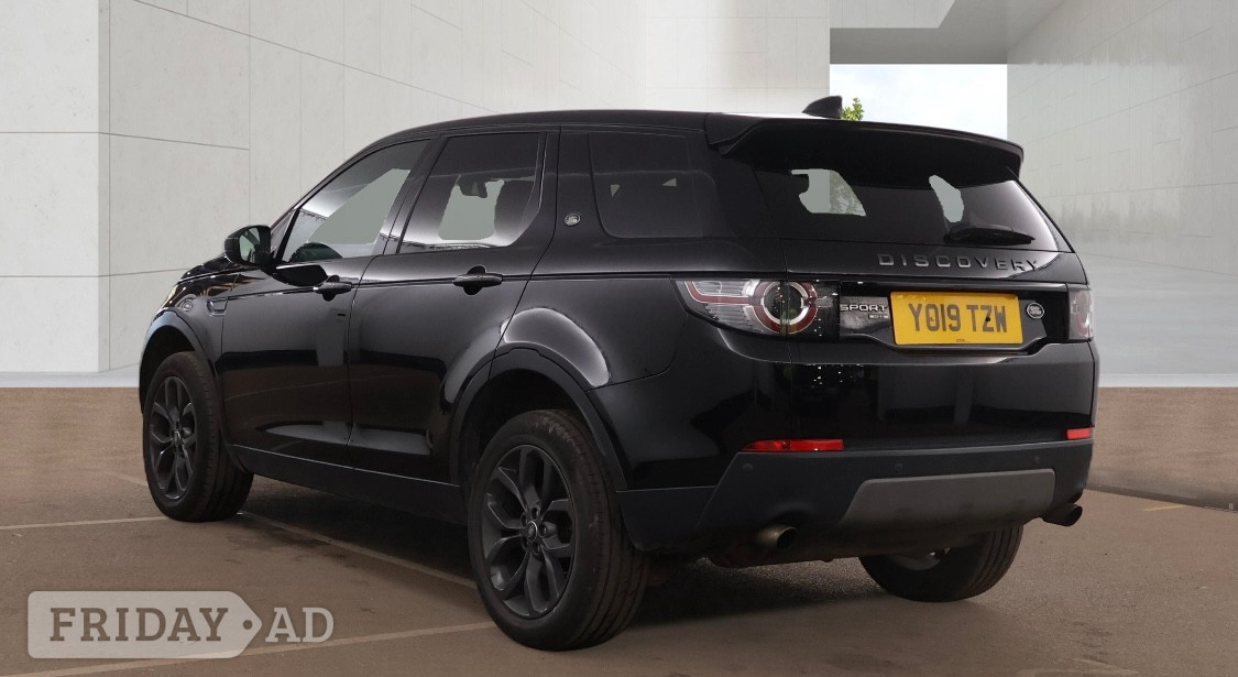[ berth ]Land Rover Discovery Sport