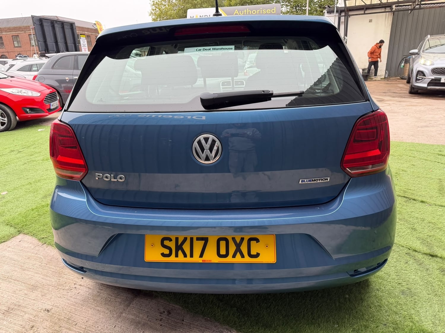 Volkswagen Polo 2017 - Cars in Oldbury