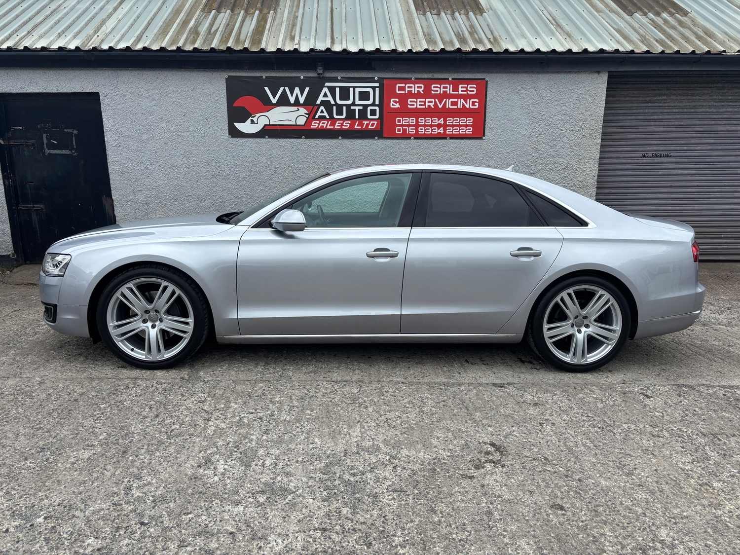 [ berth ]Audi A8