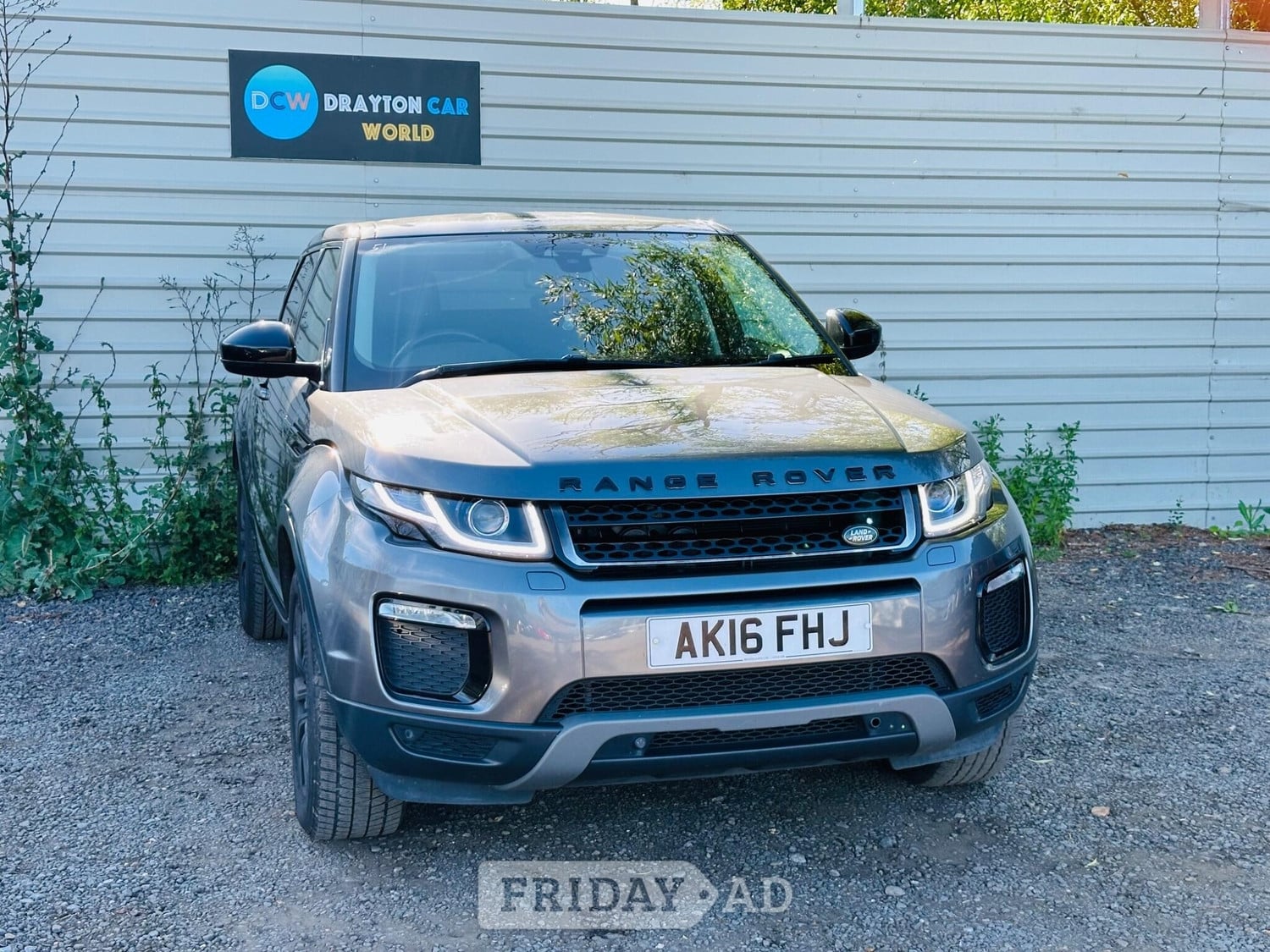 Land Rover Range Rover Evoque 2016 in Hillingdon