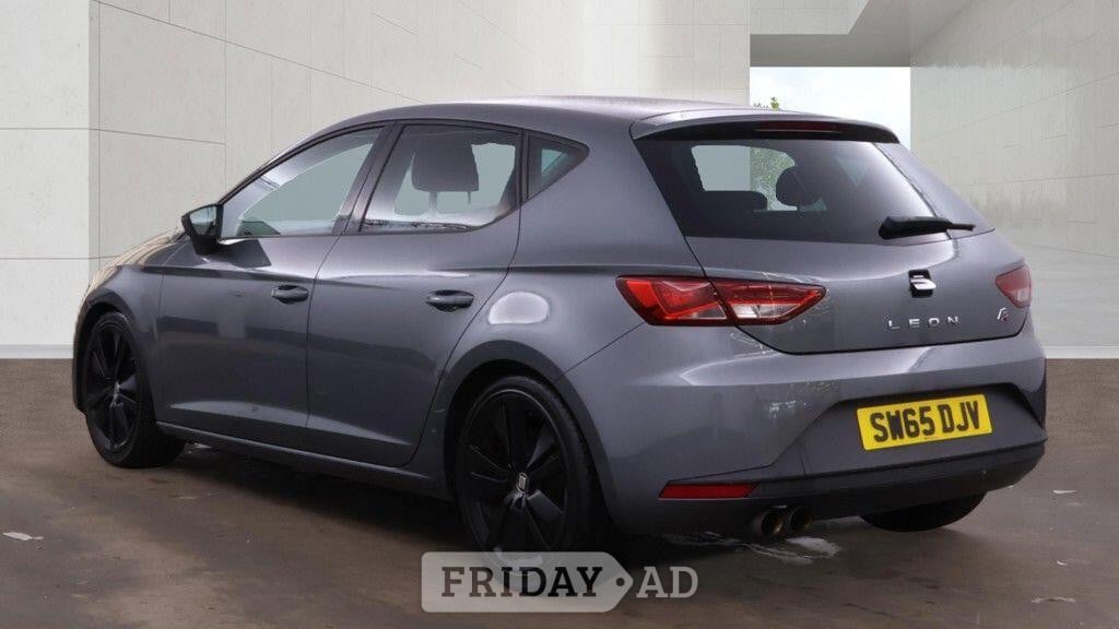 [ berth ]SEAT Leon