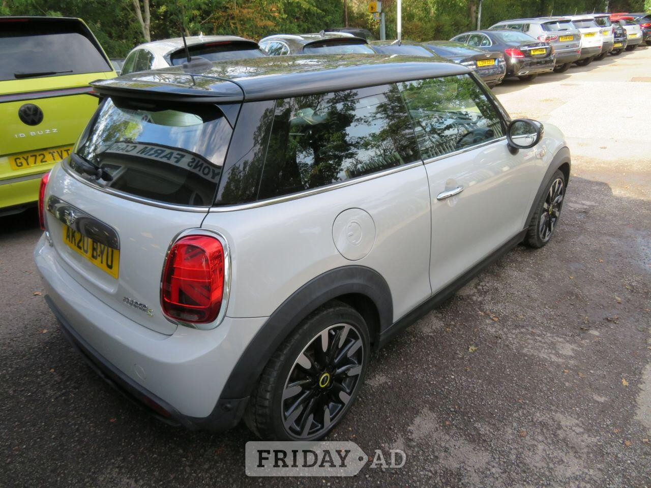 [ berth ]Mini Electric Hatch