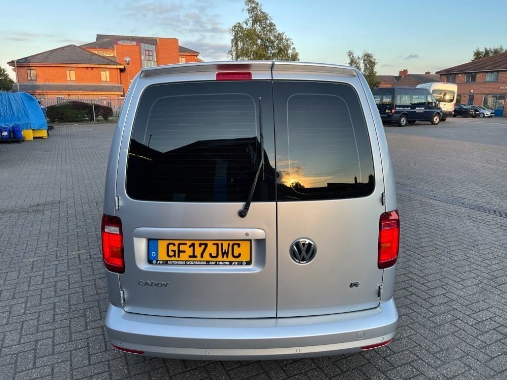 Volkswagen Caddy 2017 - Vans & Commercial Vehicles