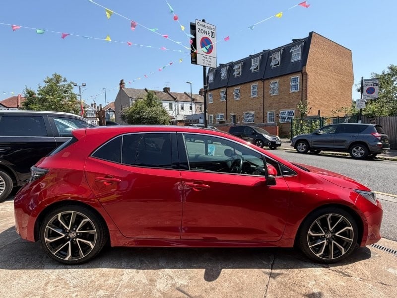 Toyota Corolla 2021 - Cars