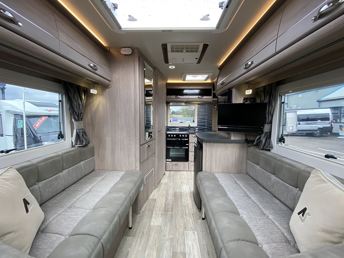 Auto-Sleepers Nuevo EK Newark