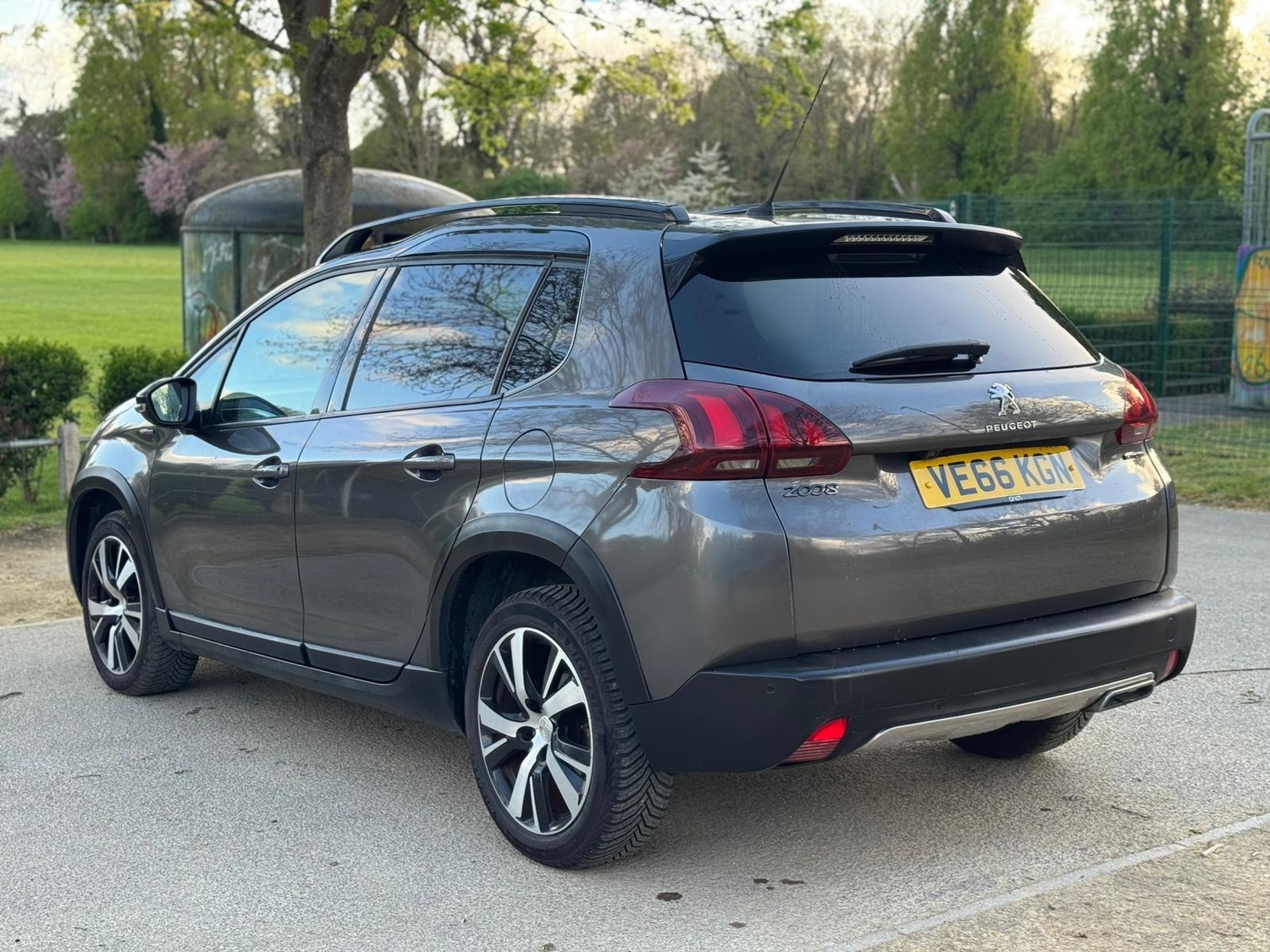 Peugeot 2008 2016 - Cars