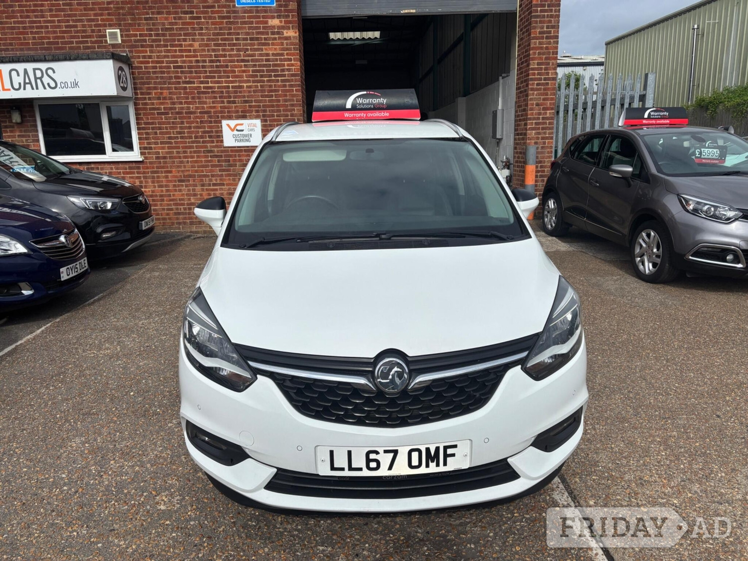 [ berth ]Vauxhall Zafira Tourer