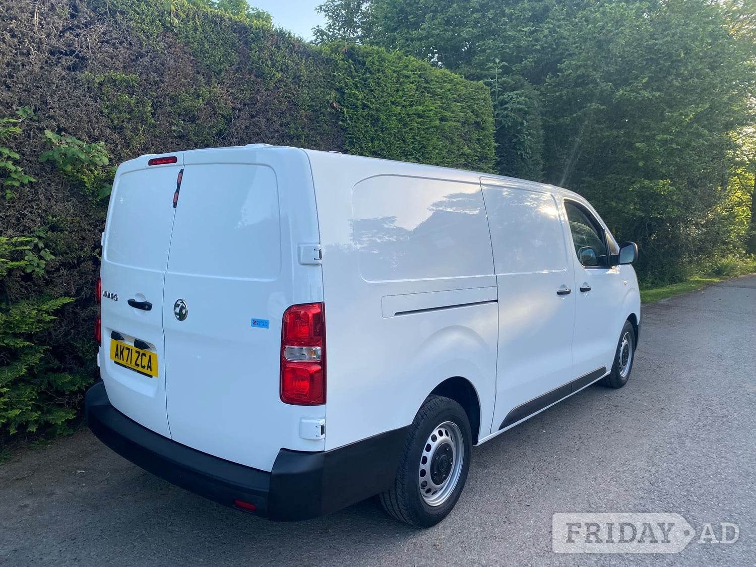 [ berth ]Vauxhall Vivaro