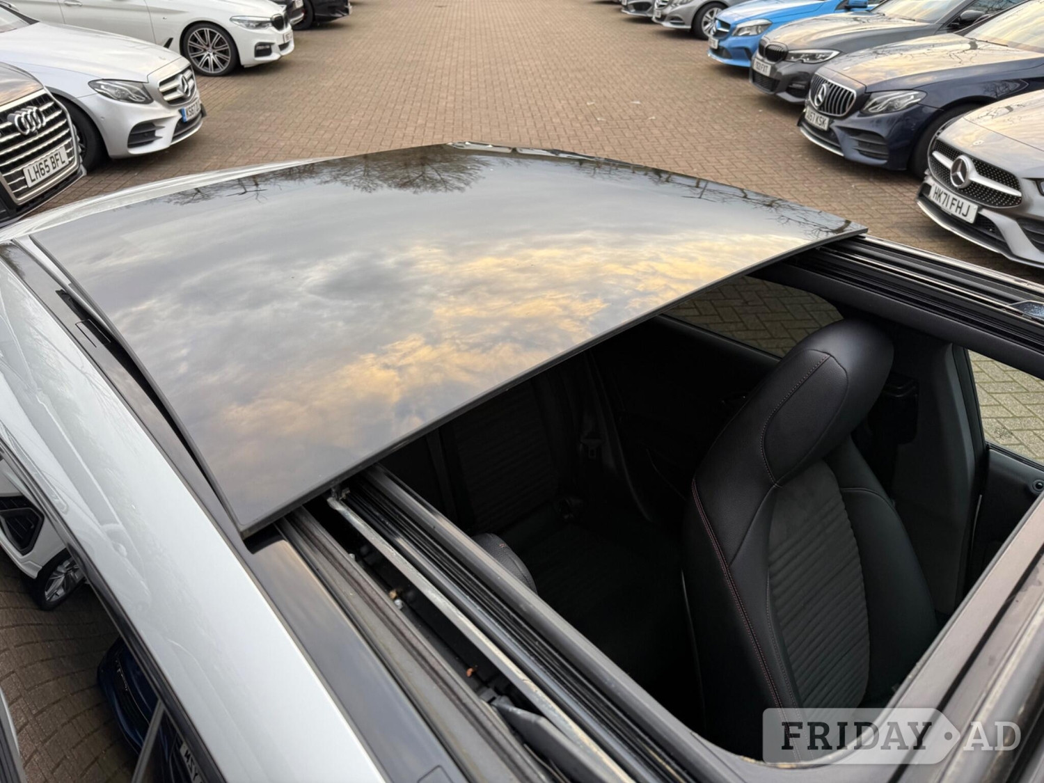 [ berth ]Mercedes-Benz CLA Class