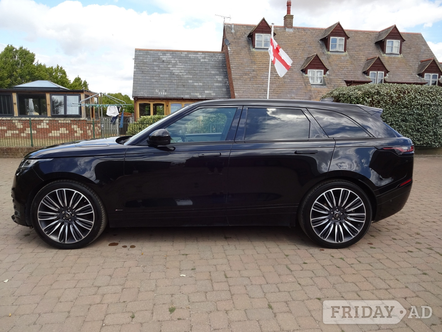 Land Rover Range Rover Velar 2018 - Cars in Aylesbury
