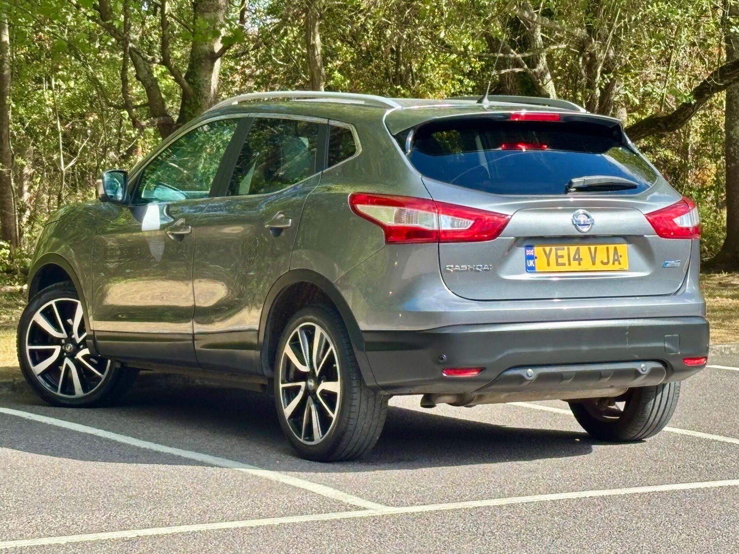 Nissan Qashqai 2014 - Cars in Farnham
