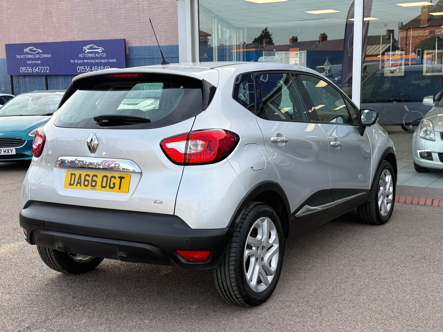 [ berth ]Renault Captur