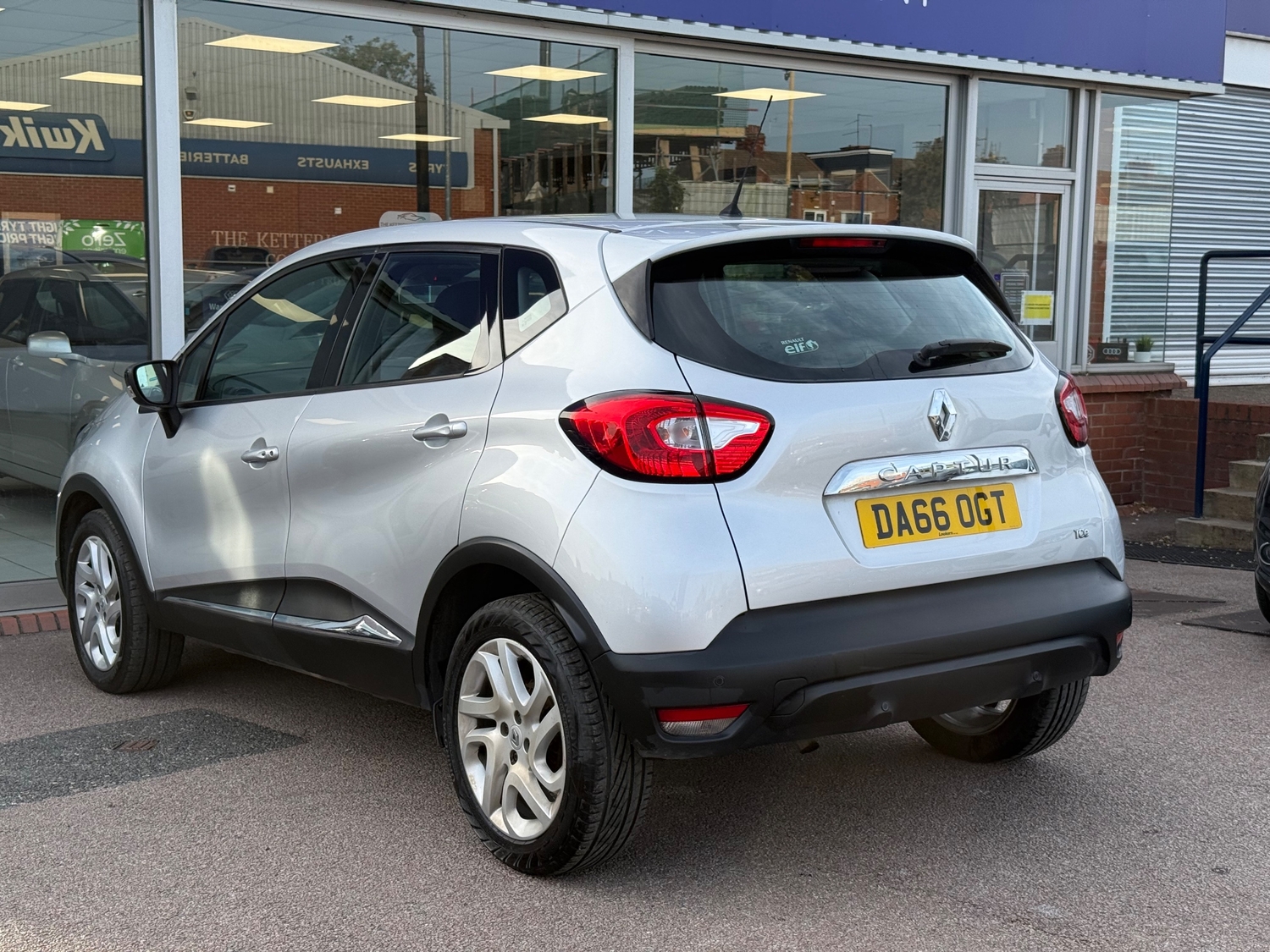 Renault Captur 2016 - Cars in Kettering