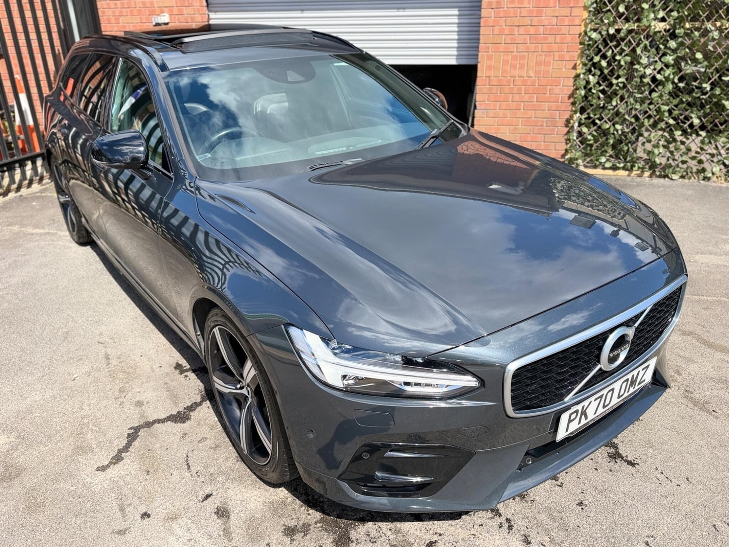Volvo V90 2020 - Cars in Swindon