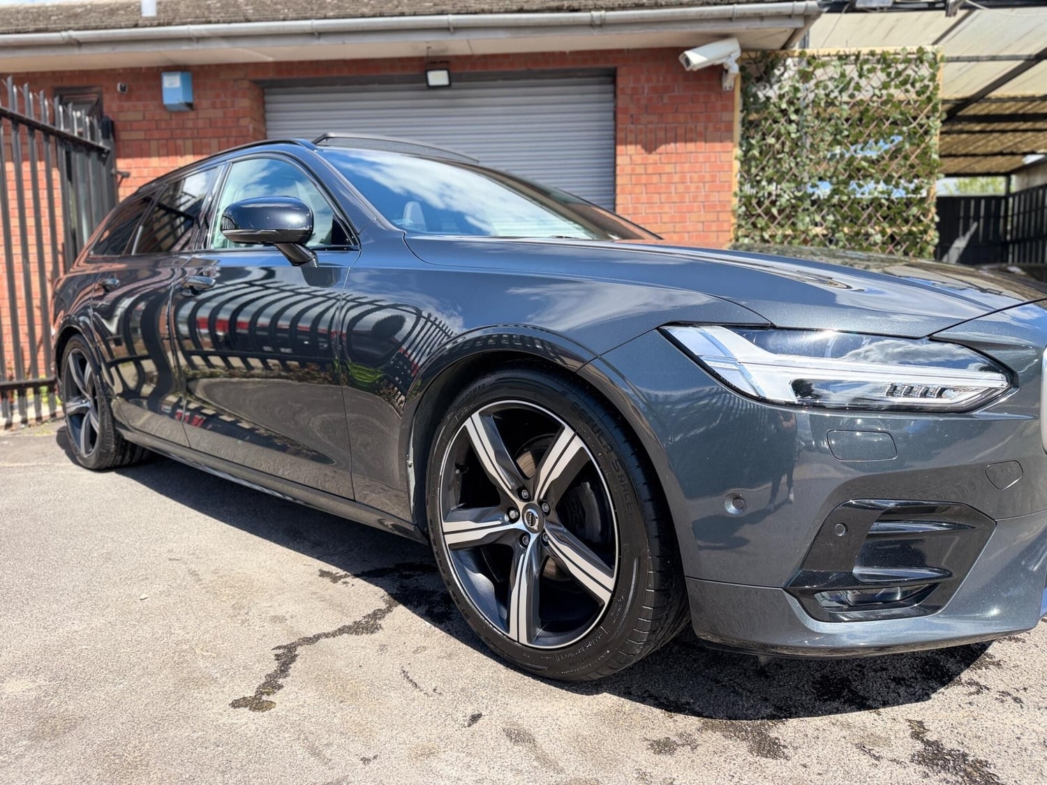 Volvo V90 2020 - Cars