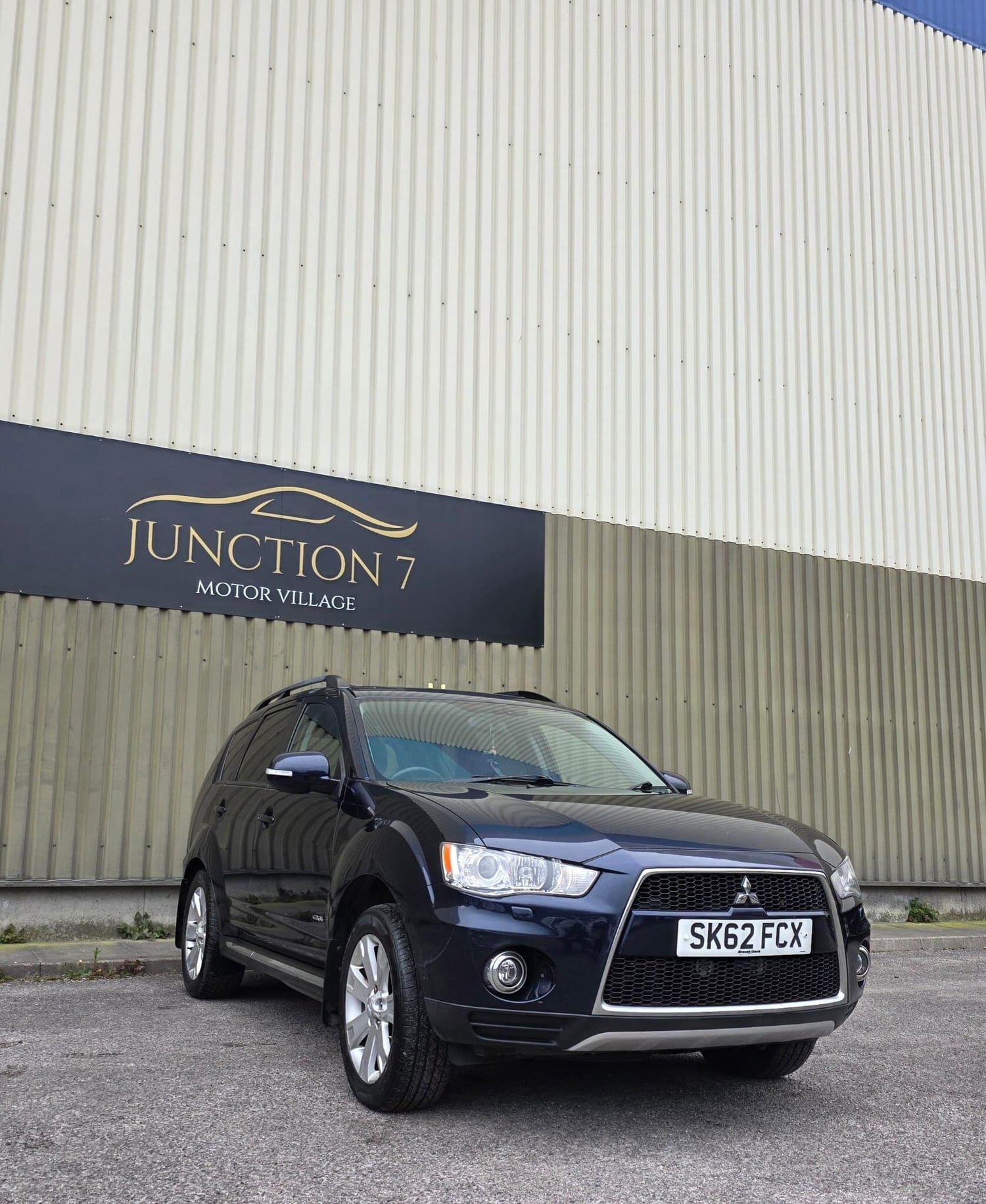 [ berth ]Mitsubishi Outlander