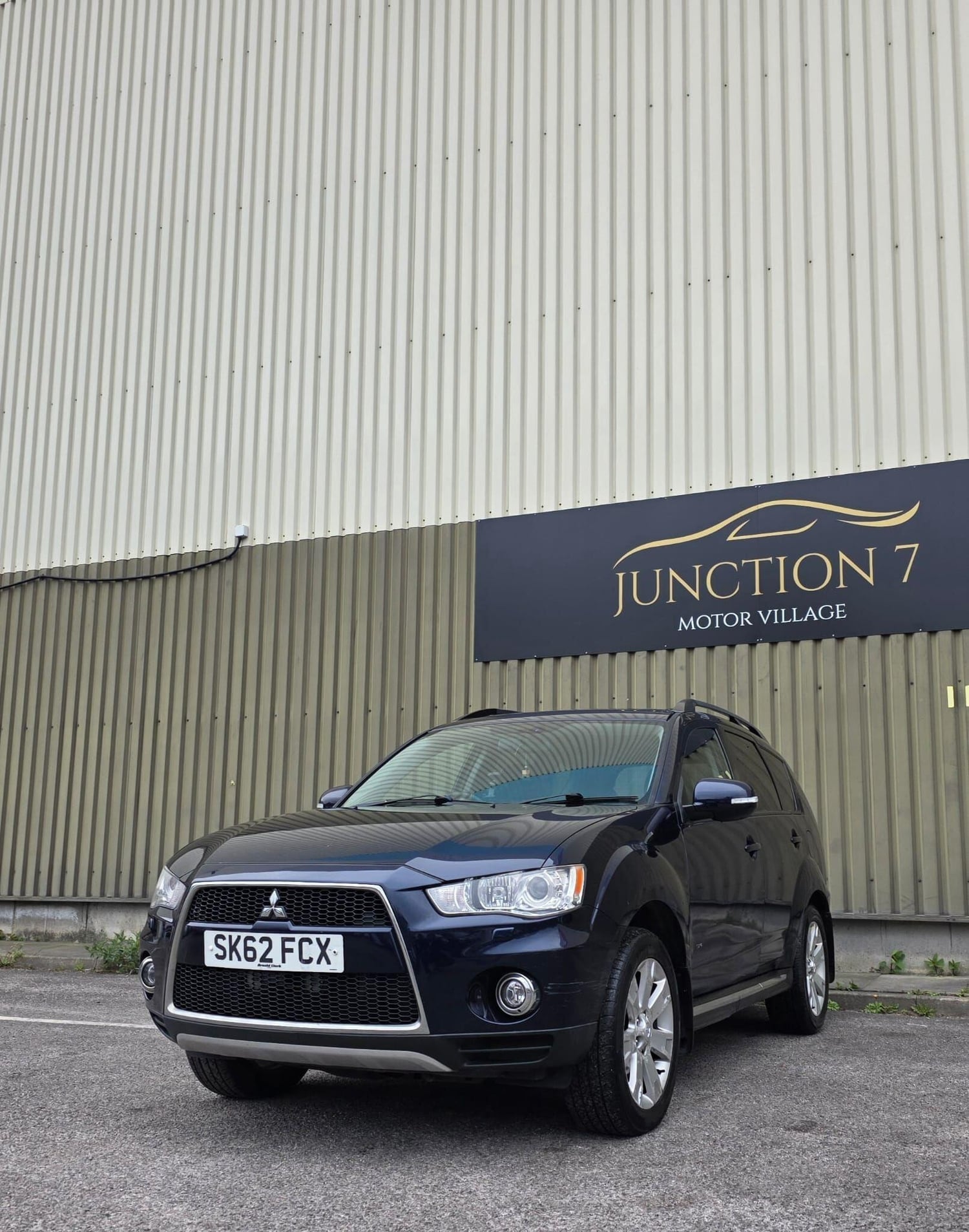 Mitsubishi Outlander 2012 - Cars
