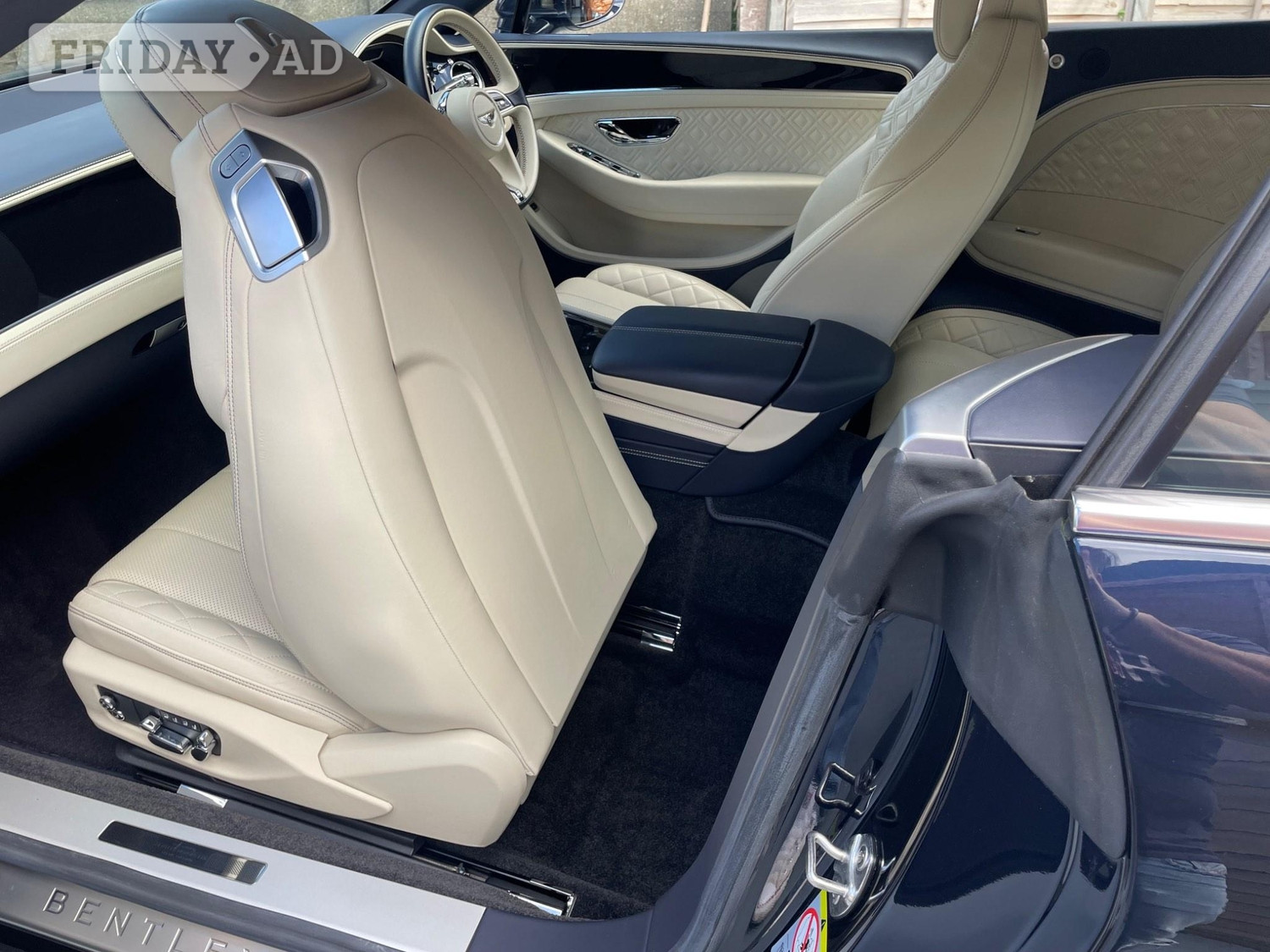 Bentley Continental 2020 - Cars