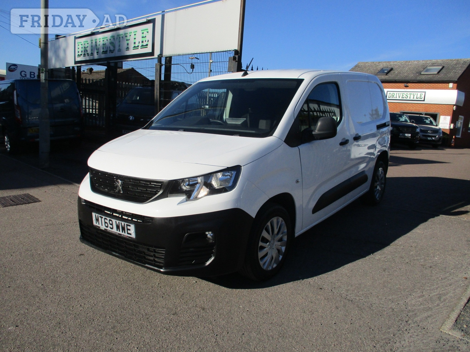 Peugeot Partner 2019 - Vans & Commercial Vehicles in Dunstable