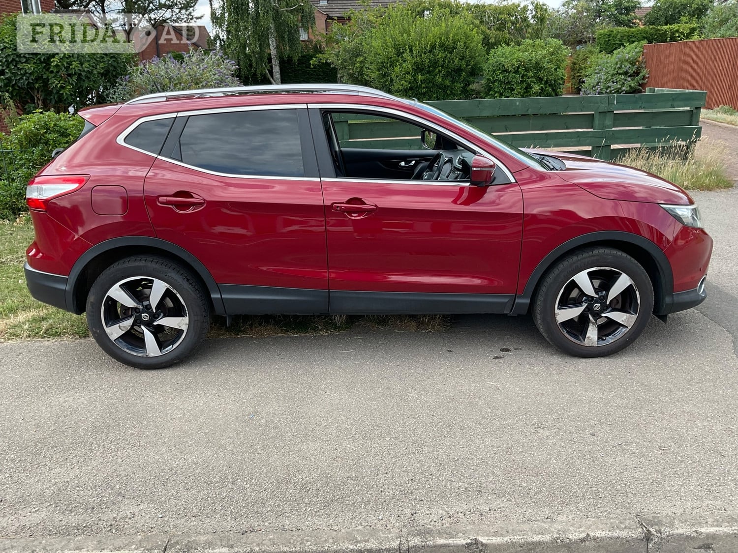 Nissan Qashqai 2015 - Cars in Hinckley