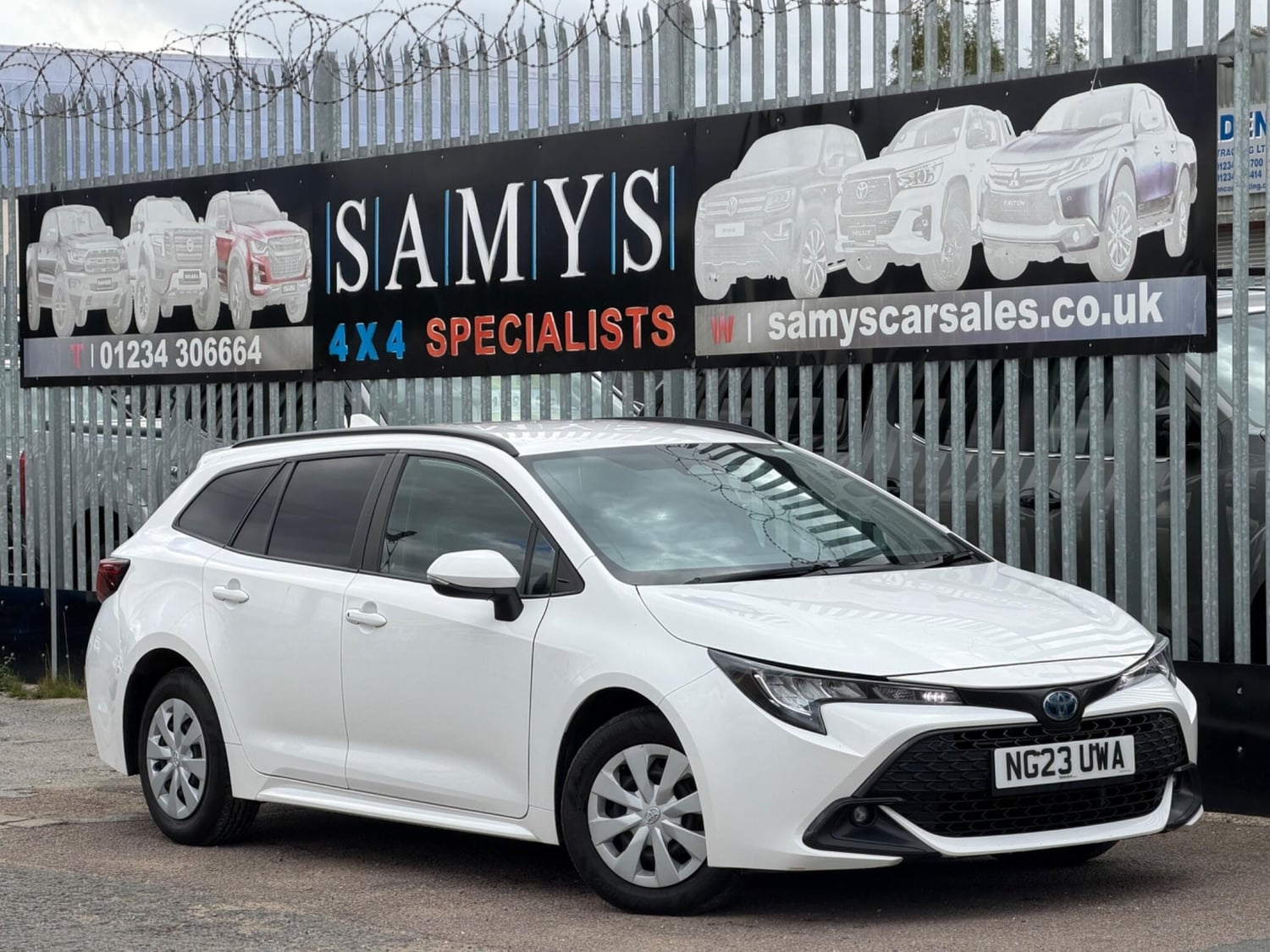 Toyota Corolla 2023 - Vans & Commercial Vehicles in Bedford