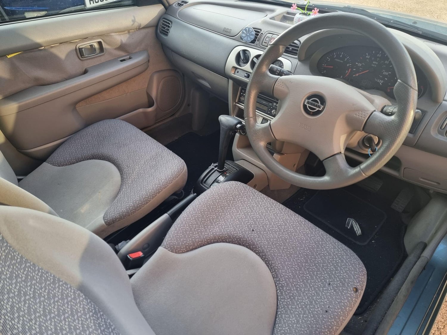 Nissan Micra 2002 - Cars