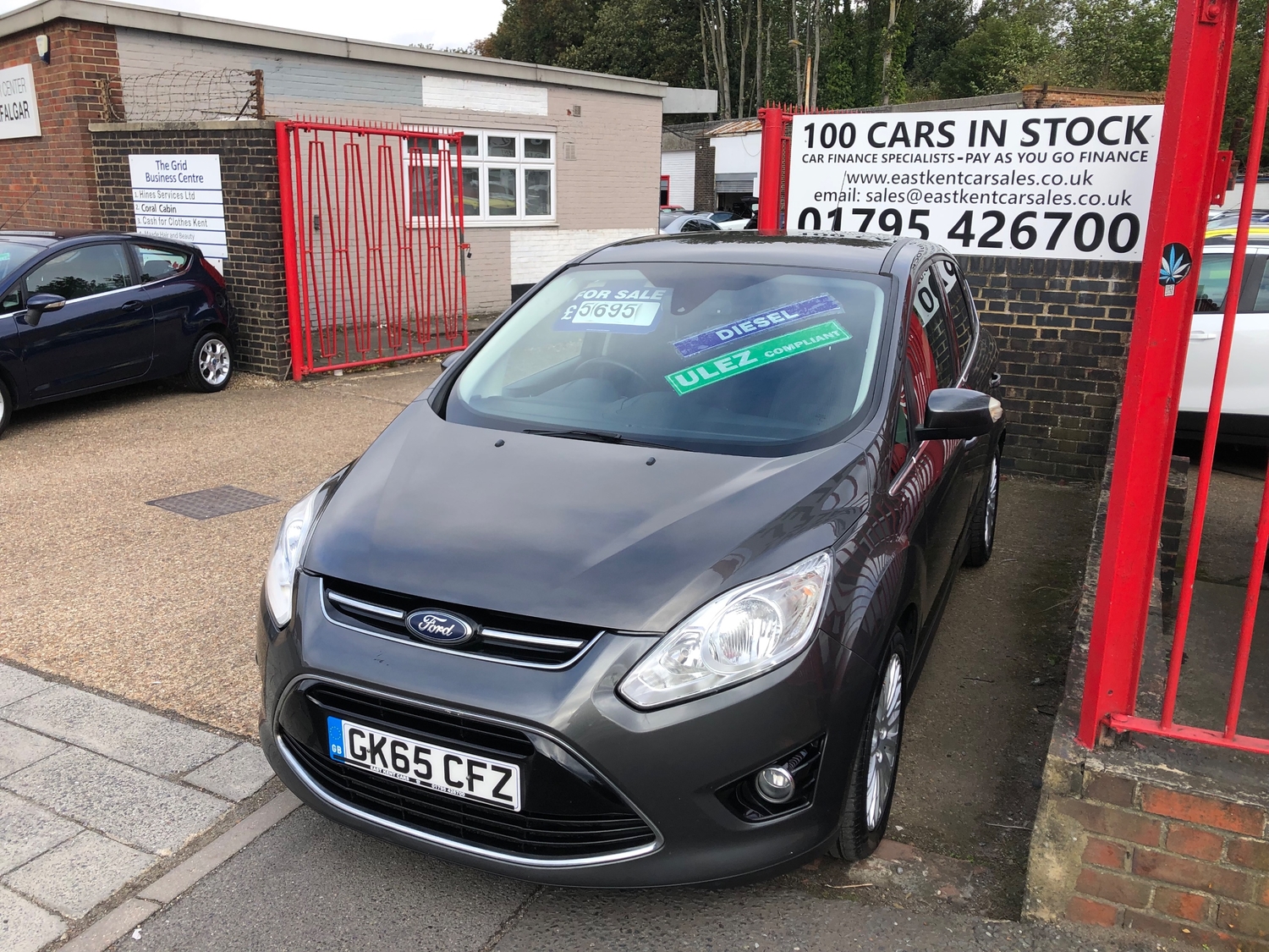 [ berth ]Ford C-MAX