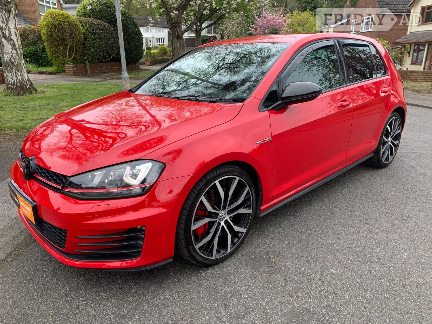 Volkswagen Golf 2015 - Cars