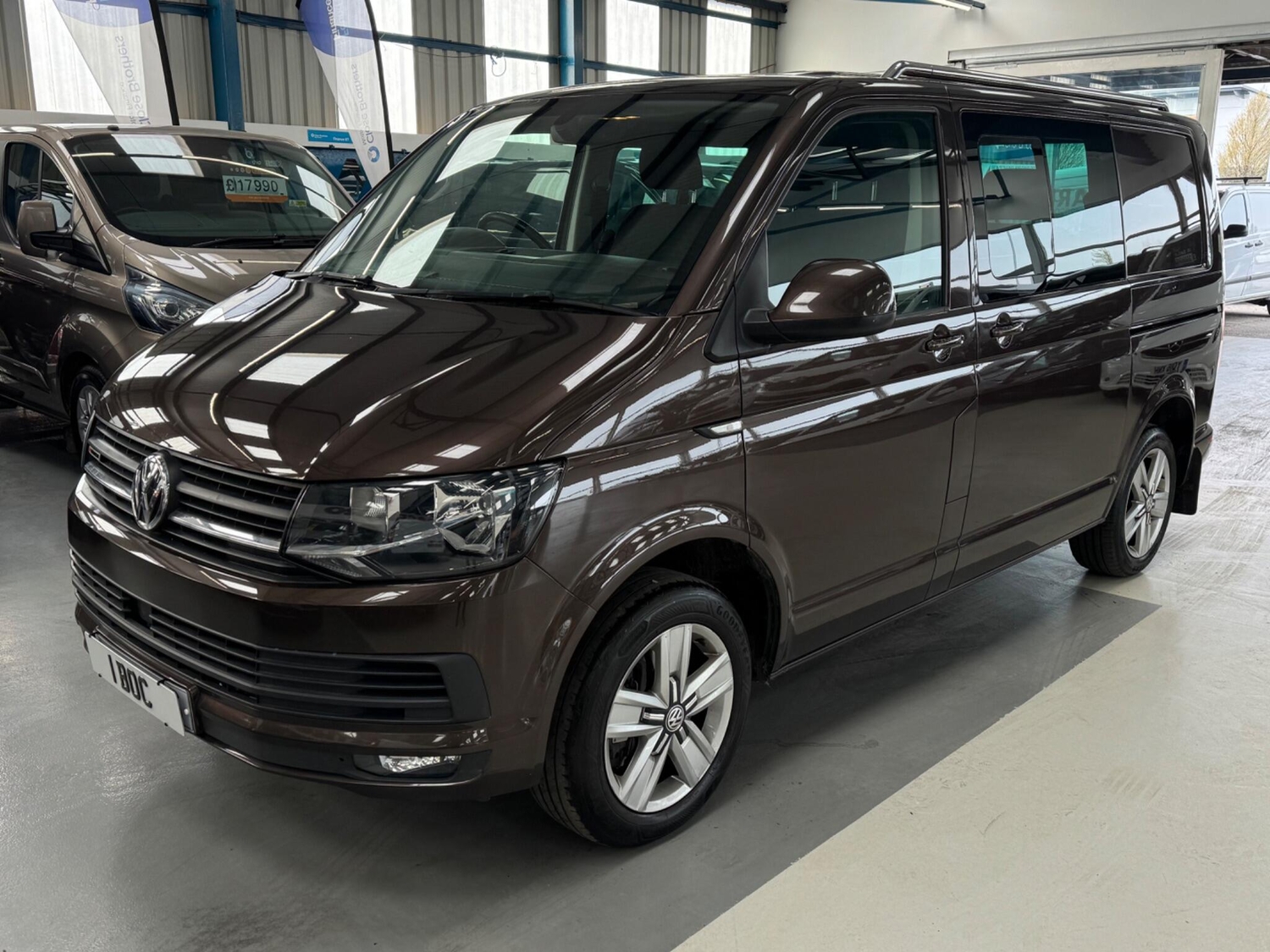 Volkswagen Transporter 2019 - Vans & Commercial Vehicles